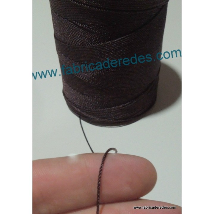 Hilo nylon 210/18 (2220) Marrón