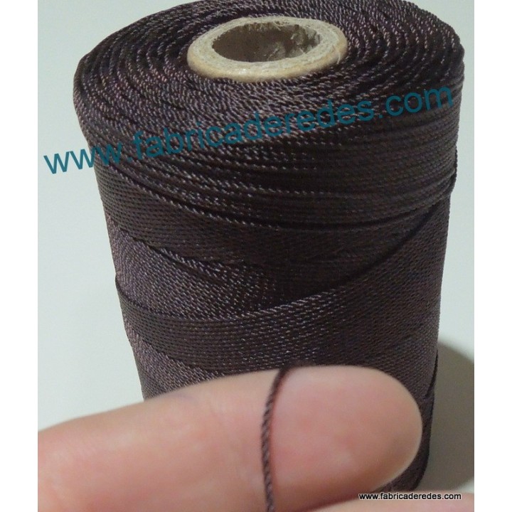 Hilo nylon 210/18 (2220) Marrón