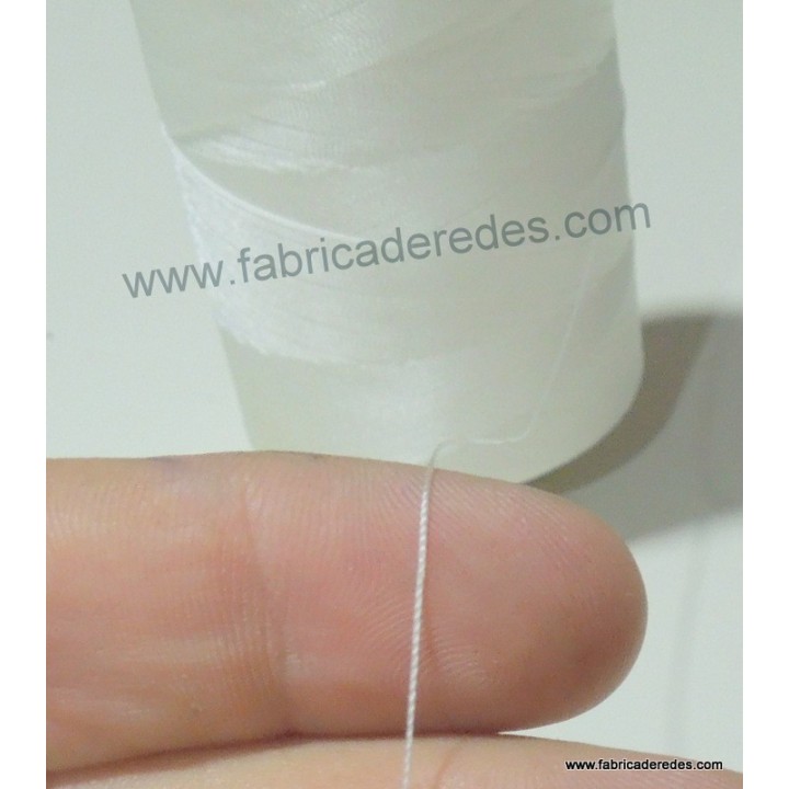 Hilo nylon 210/3 (13000) Blanco
