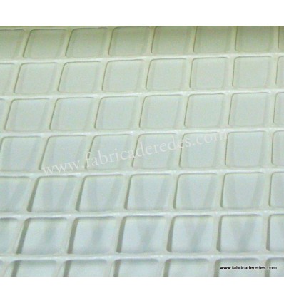 Malla Plástica cuadrada Blanca 3cm x 3cm 450 grs