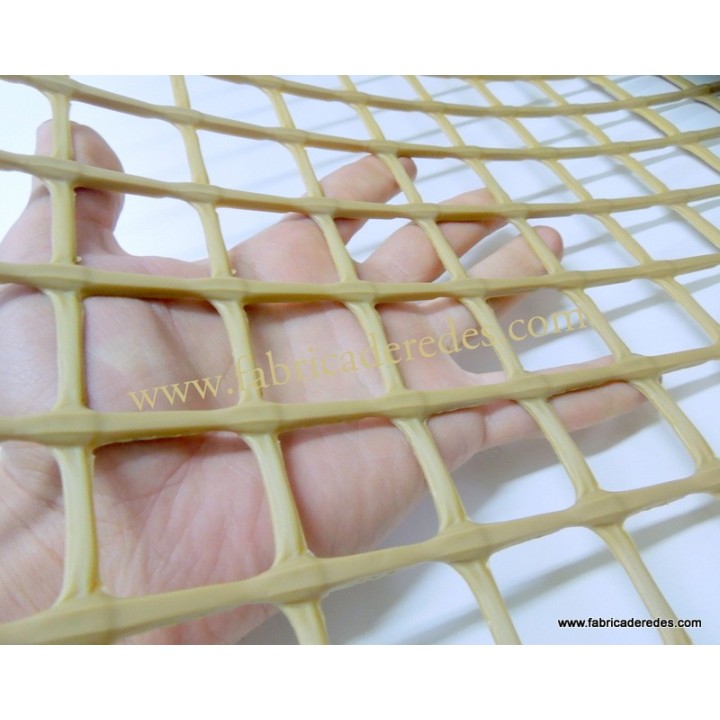 Malla plástica cuadrada Marron 3CM X 3CM 750gramos