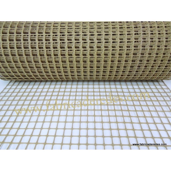 Malla plástica cuadrada Marron 3CM X 3CM 750gramos