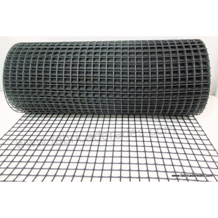 MAILLE CARRÉE EN PLASTIQUE nègre 3CM X 3CM