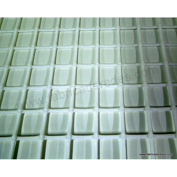 Maille en plastique carrée blanche 3cm x 3cm 750 grammes