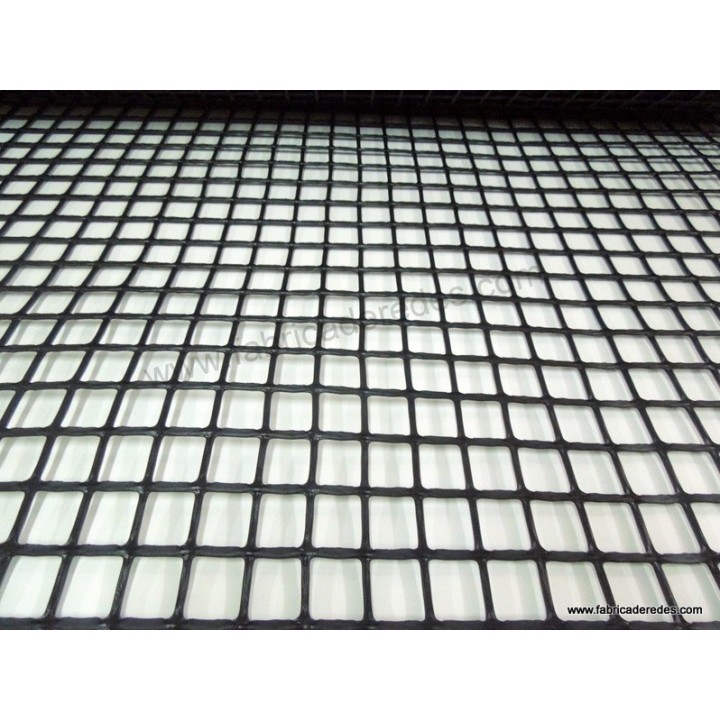 Malla cuadrada NEGRA 2,5cm x 2,5cm 650 gramos