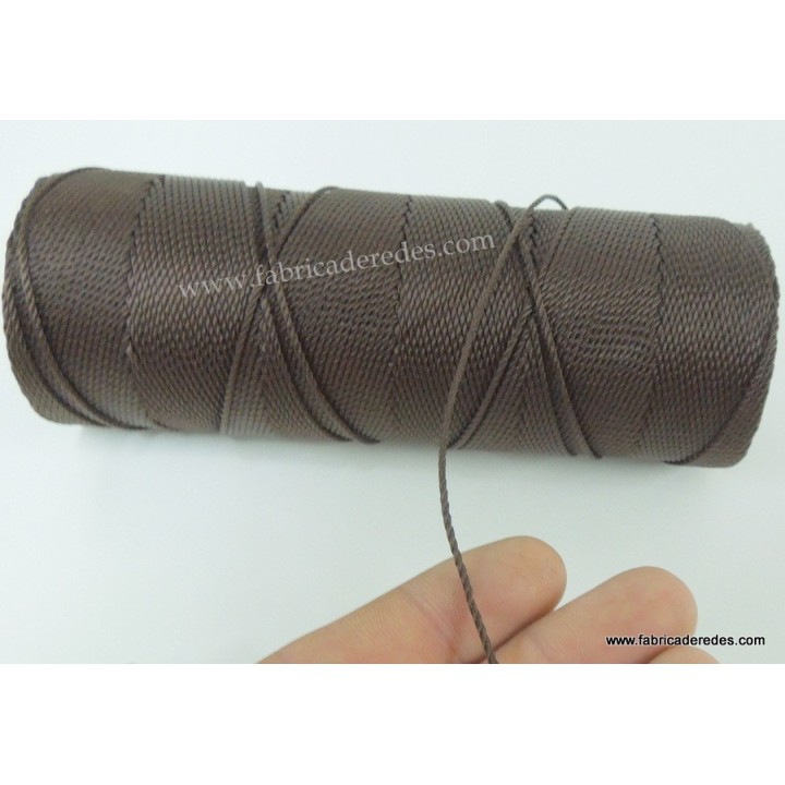 Hilo nylon 210/36 (1110) MARRON