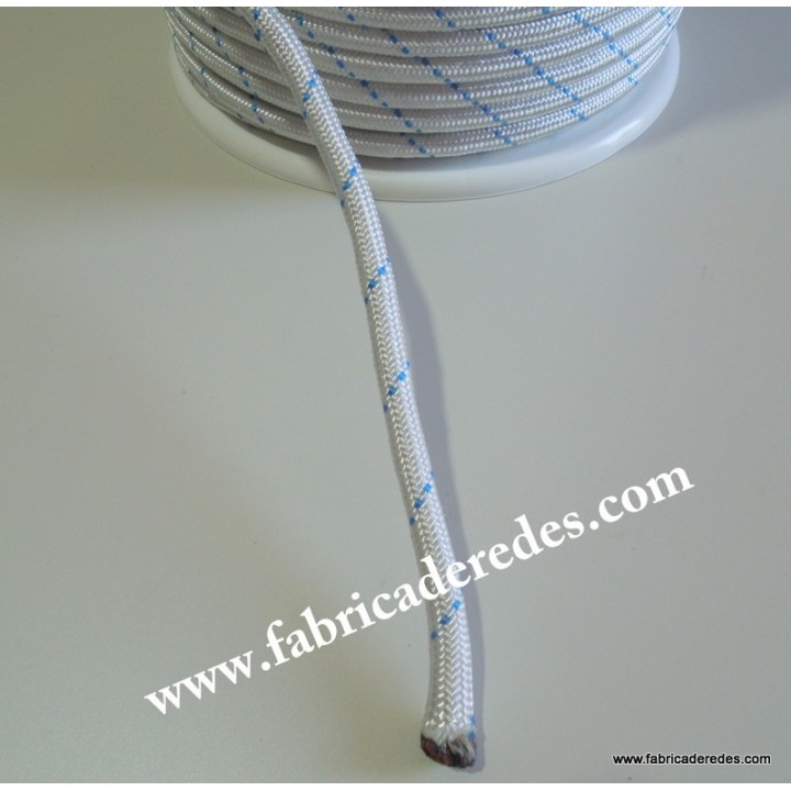 Corda in nylon intrecciato per nautica e ancoraggio.