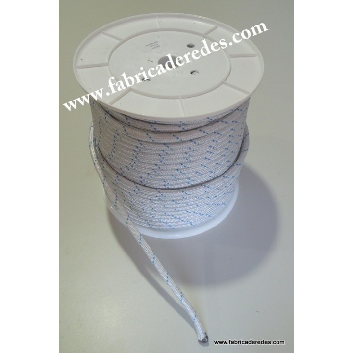 Braided nylon rope for nautical and anchoring.