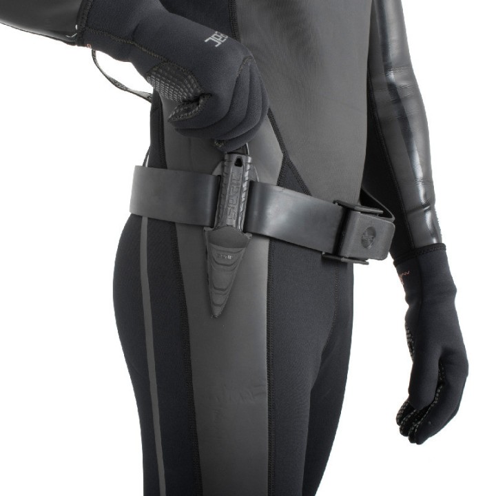 Cuchillo Samurai: Precisión y Resistencia para Buceo