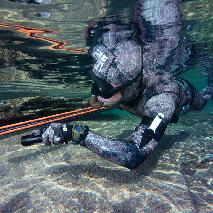 Cuchillo Samurai: Precisión y Resistencia para Buceo