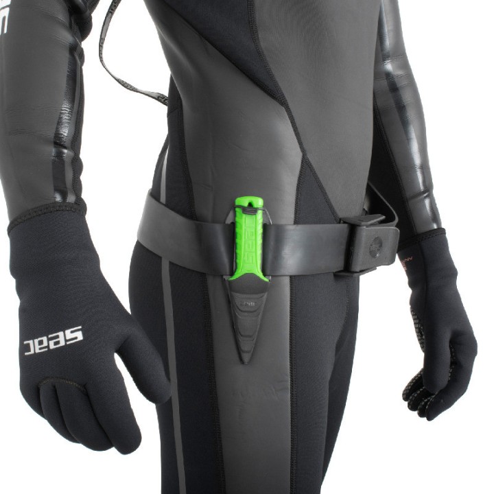 Cuchillo Samurai: Precisión y Resistencia para Buceo