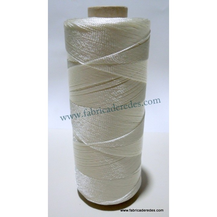 Hilo nylon 210/9 (4440) Blanco