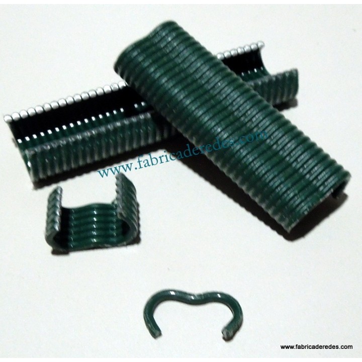 Grapa plastificada Verde A20